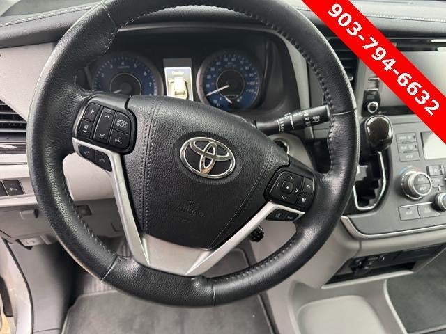 2020 Toyota Sienna XLE FWD 8-Passenger (Natl)