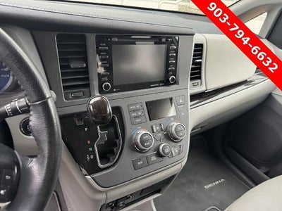 2020 Toyota Sienna XLE FWD 8-Passenger (Natl)