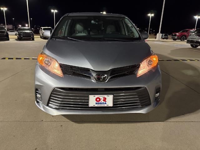 2020 Toyota Sienna XLE FWD 8-Passenger (Natl)