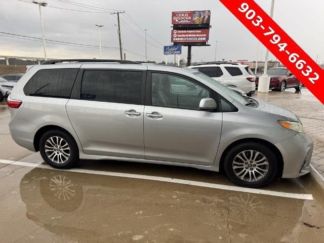 2020 Toyota Sienna XLE FWD 8-Passenger (Natl)