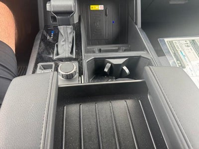 2026 Toyota Tundra 4WD 4WD SR5 CrewMax 5.5' Bed (SE)