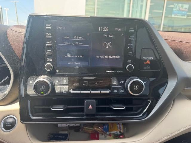 2023 BMW X7 xDrive40i Sports Activity Vehicle