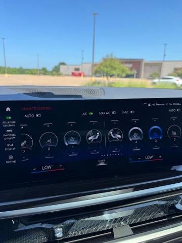 2023 BMW X7 xDrive40i Sports Activity Vehicle