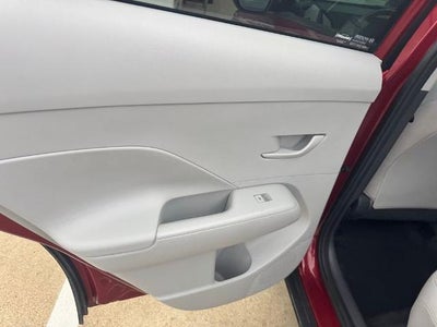 2024 Hyundai KONA SEL FWD