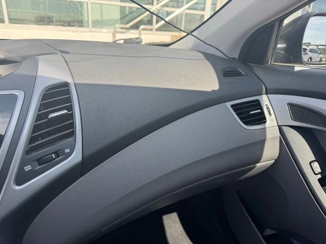 2016 Hyundai ELANTRA 4dr Sdn Auto SE