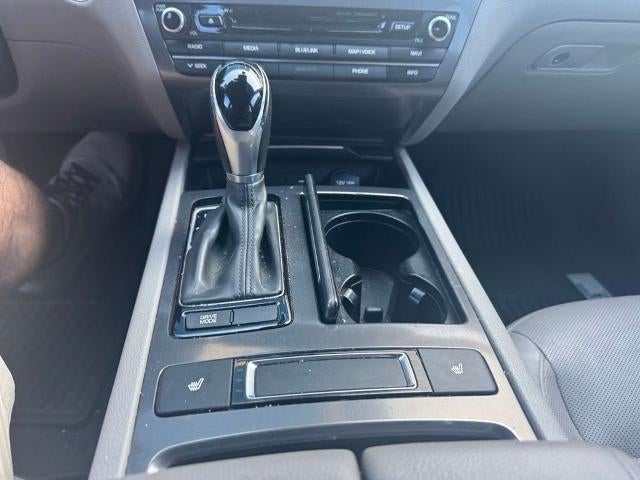 2015 Hyundai GENESIS 4dr Sdn V6 3.8L RWD