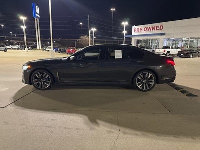 2022 BMW M760i xDrive Sedan