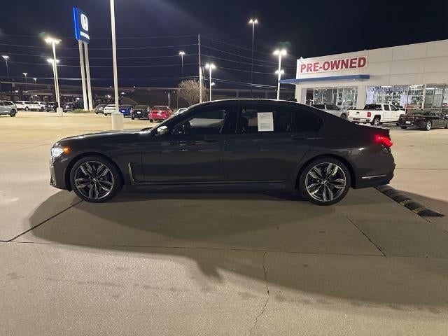 2022 BMW M760i xDrive Sedan