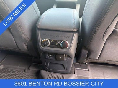 2025 Ford Explorer Active 4WD