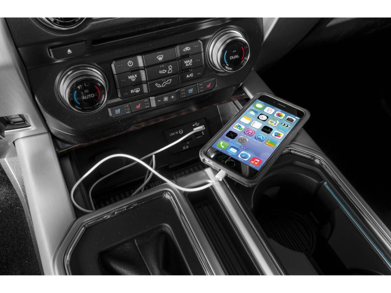 2015 Ford F-150 2WD SuperCrew 5-1/2 Ft Box Platinum