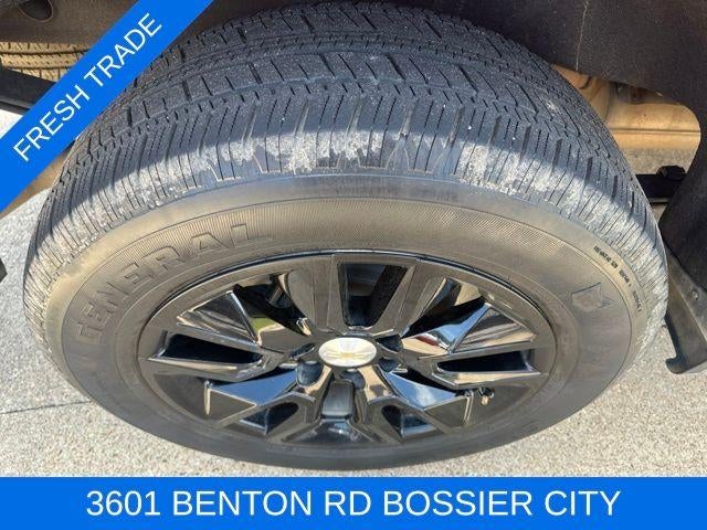2023 Chevrolet Silverado 1500 Crew Cab Short Box 2-Wheel Drive Custom
