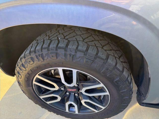 2023 GMC Yukon XL 4WD 4dr AT4