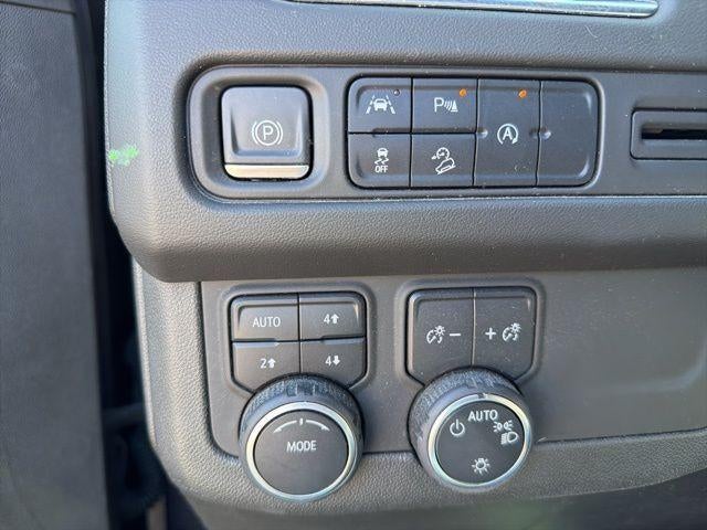 2023 Chevrolet Suburban 4WD Premier