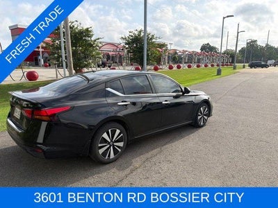 2022 Nissan Altima 2.5 SV Sedan