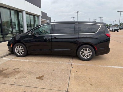 2024 Chrysler Pacifica Touring L FWD