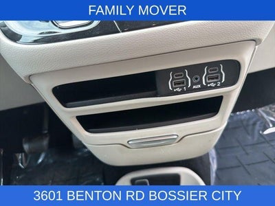 2024 Chrysler Pacifica Touring L FWD