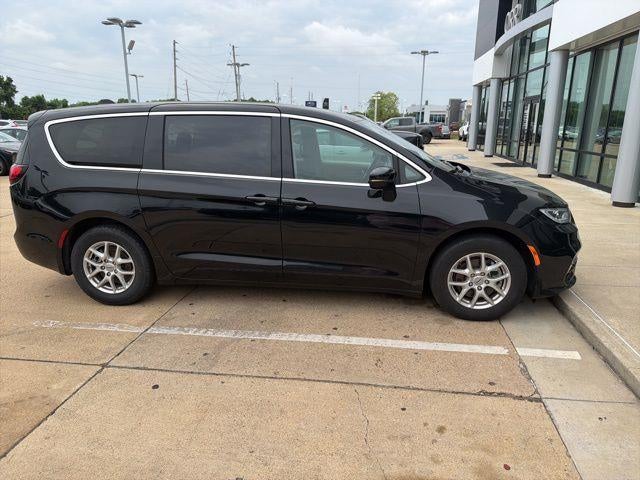 2024 Chrysler Pacifica Touring L FWD