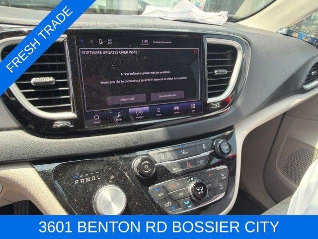 2022 Chrysler Pacifica Touring L FWD