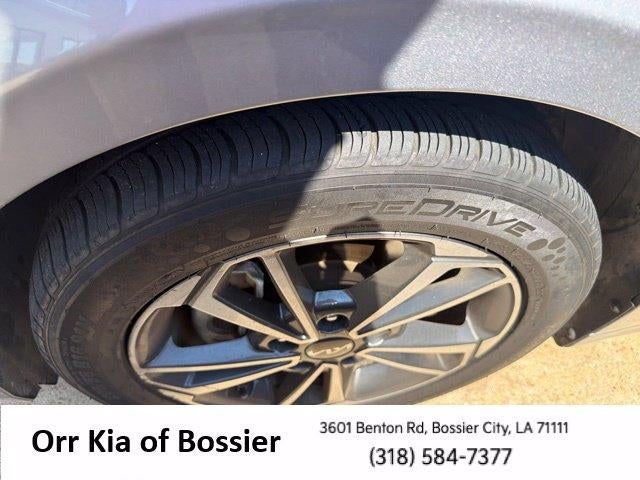 2023 Kia Forte LXS IVT