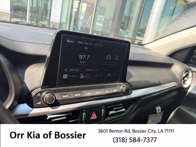 2023 Kia Forte LXS IVT