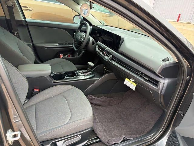 2025 Kia K4 LX FWD