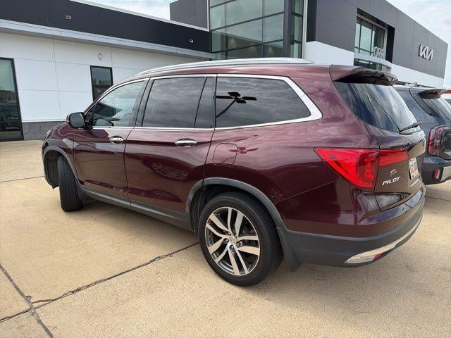 2016 Honda Pilot 2WD Touring with DVD Rear Entertainment System and Navigation