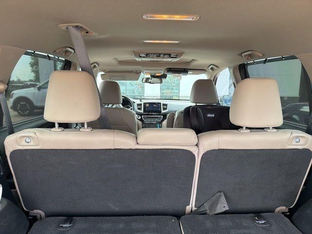 2016 Honda Pilot 2WD Touring with DVD Rear Entertainment System and Navigation