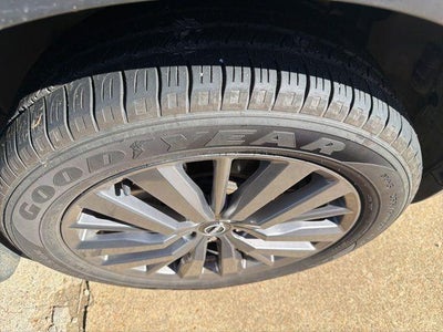 2023 Nissan Pathfinder SL 2WD