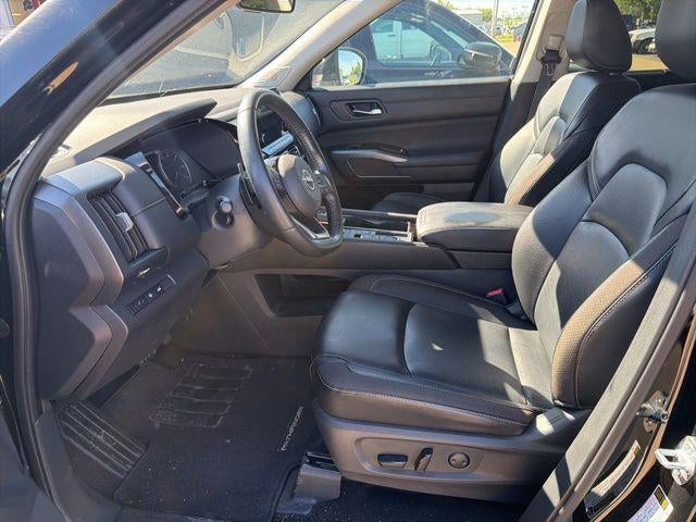 2023 Nissan Pathfinder SL 2WD