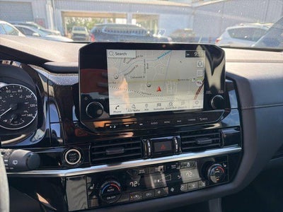 2023 Nissan Pathfinder SL 2WD