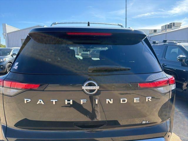 2023 Nissan Pathfinder SL 2WD