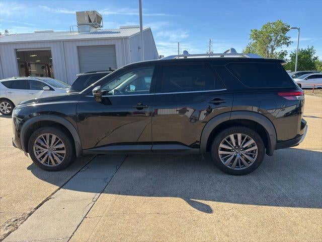 2023 Nissan Pathfinder SL 2WD