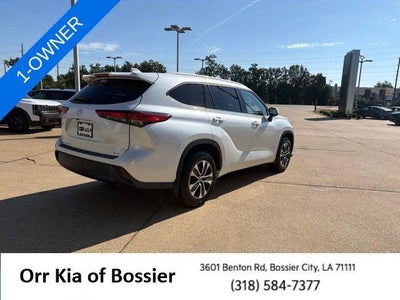 2022 Toyota Highlander XLE FWD (Natl)