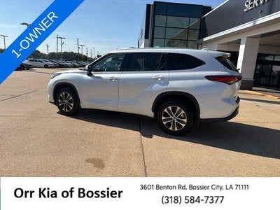 2022 Toyota Highlander XLE FWD (Natl)