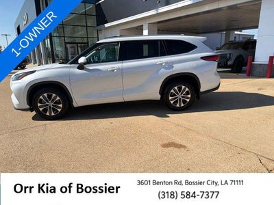 2022 Toyota Highlander XLE FWD (Natl)