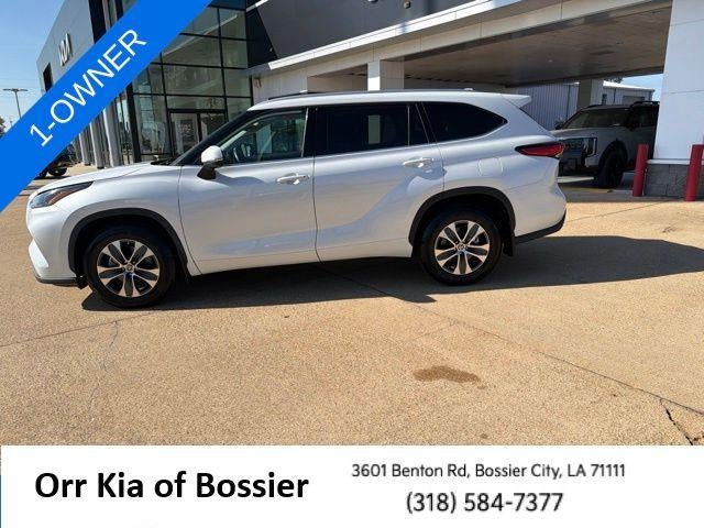 2022 Toyota Highlander XLE FWD (Natl)