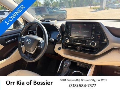 2022 Toyota Highlander XLE FWD (Natl)