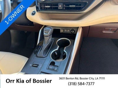 2022 Toyota Highlander XLE FWD (Natl)
