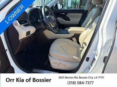 2022 Toyota Highlander XLE FWD (Natl)