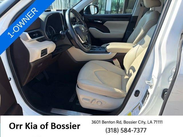 2022 Toyota Highlander XLE FWD (Natl)