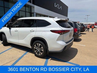 2022 Toyota Highlander XLE FWD (Natl)