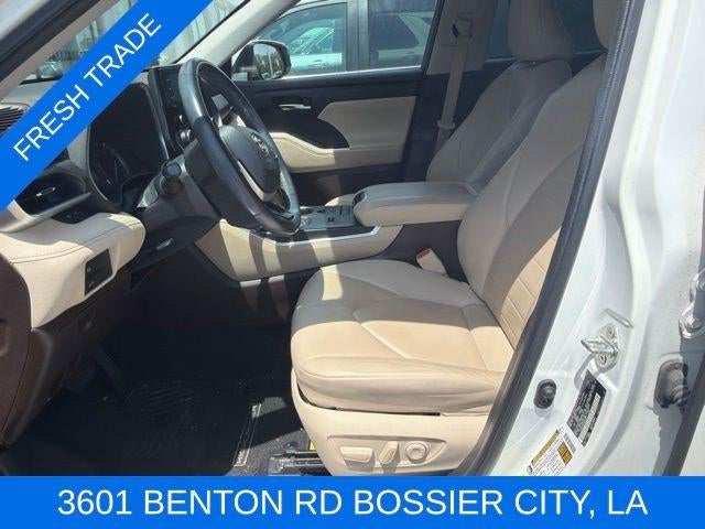 2022 Toyota Highlander XLE FWD (Natl)