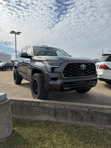 2023 Toyota Sequoia SR5 4WD (SE)