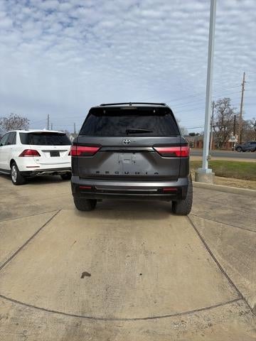 2023 Toyota Sequoia SR5 4WD (SE)