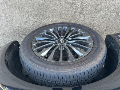 2024 INFINITI QX80 SENSORY AWD