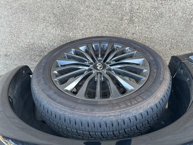 2024 INFINITI QX80 SENSORY AWD