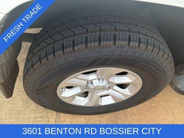 2015 Toyota 4Runner RWD 4dr V6 SR5 (Natl)