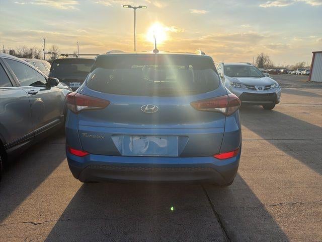 2016 Hyundai TUCSON FWD 4dr SE