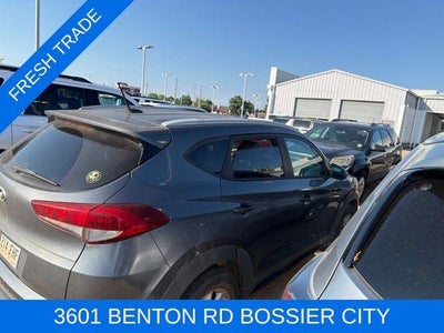 2016 Hyundai TUCSON FWD 4dr SE