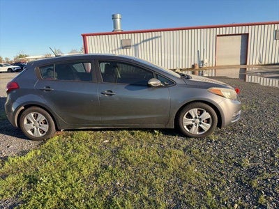 2016 Kia Forte5 5dr HB Auto LX